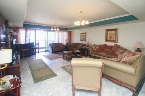 شقة للإيجار فى سان استيفانو - قسم الرمل - الإسكندرية