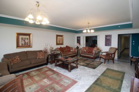 شقة للإيجار فى سان استيفانو - قسم الرمل - الإسكندرية