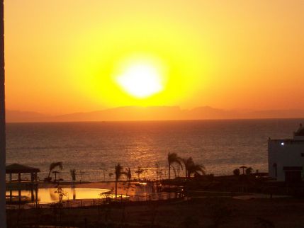 شاليه للإيجار فى عتاقة - السويس