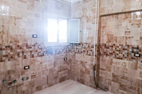 شقة للإيجار فى كامب شيزار - قسم باب شرقي - الإسكندرية
