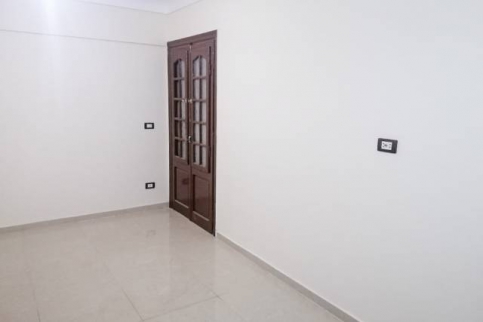 شقة للإيجار فى كامب شيزار - قسم باب شرقي - الإسكندرية