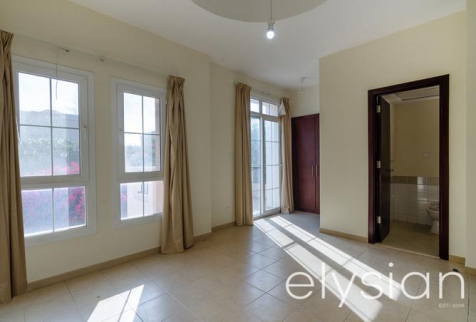 فيلا للإيجار فى المرابع العربية - دبي - دبيّ