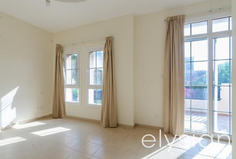 فيلا للإيجار فى المرابع العربية - دبي - دبيّ