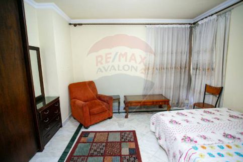 شقة للإيجار فى سان استيفانو - قسم الرمل - الإسكندرية