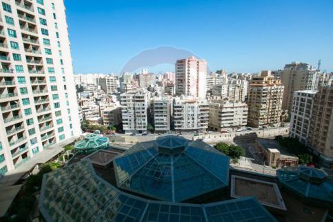 شقة للإيجار فى سان استيفانو - قسم الرمل - الإسكندرية