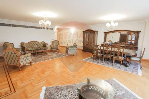 شقة للإيجار فى زيزينيا - قسم الرمل - الإسكندرية