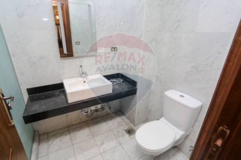شقة للإيجار فى زيزينيا - قسم الرمل - الإسكندرية