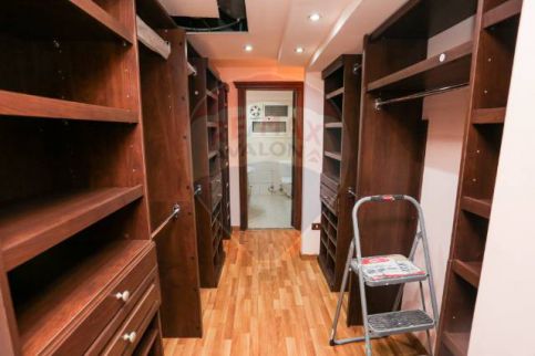 شقة للإيجار فى زيزينيا - قسم الرمل - الإسكندرية