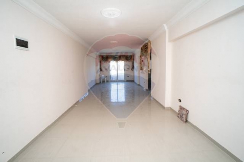 شقة للإيجار فى زيزينيا - قسم الرمل - الإسكندرية