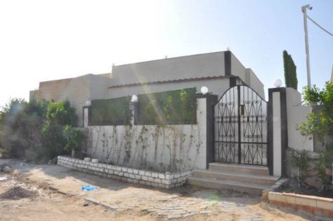 فيلا للإيجار فى قرية سياحية - قسم برج العرب - الإسكندرية