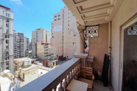 شقة للإيجار فى جليم - قسم الرمل - الإسكندرية