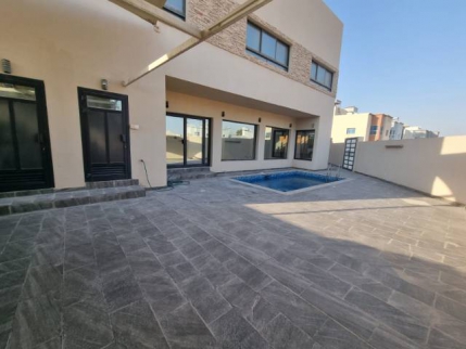 Villa For Rent In Madinat Hamad‎ - Northern