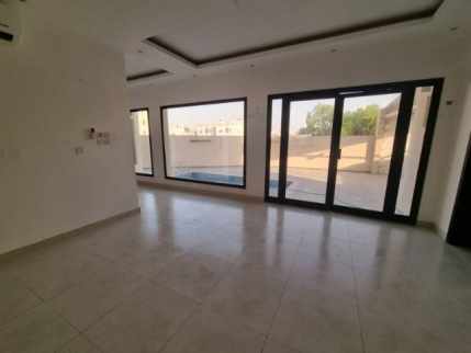 Villa For Rent In Madinat Hamad‎ - Northern