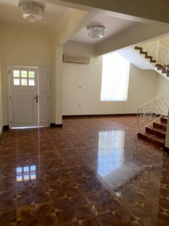 Villa For Rent In Maqabah - Northern