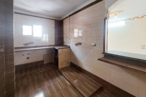 شقة للإيجار فى كامب شيزار - قسم باب شرقي - الإسكندرية