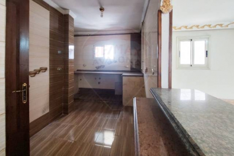 شقة للإيجار فى كامب شيزار - قسم باب شرقي - الإسكندرية