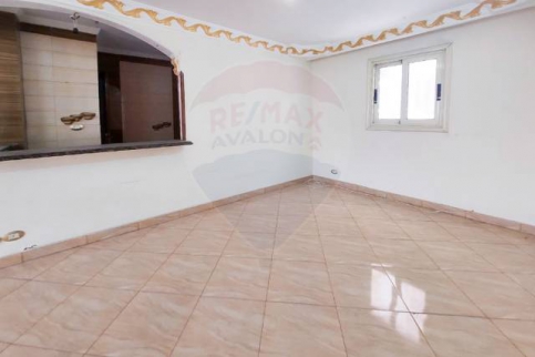 شقة للإيجار فى كامب شيزار - قسم باب شرقي - الإسكندرية