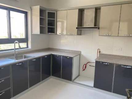 Apartment For Rent In Sanad - Central