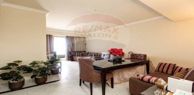 شقة للإيجار فى سان استيفانو - قسم الرمل - الإسكندرية