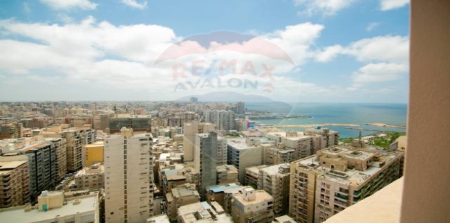 شقة للإيجار فى سان استيفانو - قسم الرمل - الإسكندرية