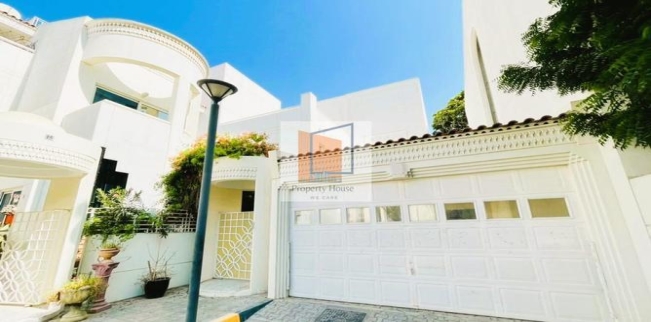 فيلا للإيجار