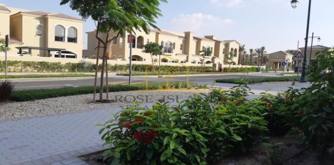 فيلا للإيجار