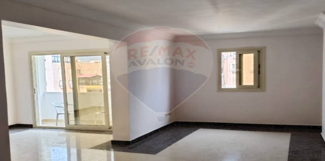 Apartment For Sale In Ganaklis - Qism El-Raml - Alexandria