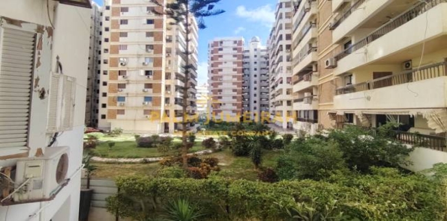شقة للبيع فى المعمورة - قسم المنتزه - الإسكندرية