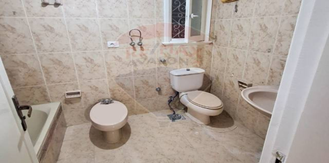 شقة للإيجار فى قسم الرمل - الإسكندرية