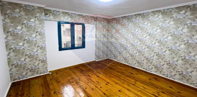 شقة للإيجار فى سموحة - قسم سيدى جابر - الإسكندرية