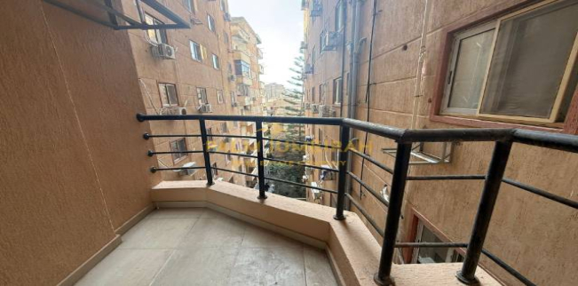 شقة للإيجار فى كفر عبده - قسم سيدى جابر - الإسكندرية